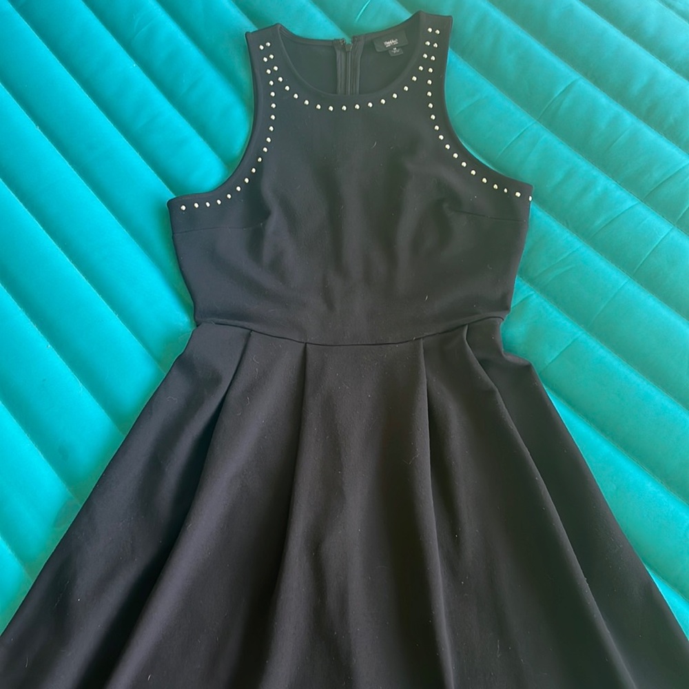 Women’s pleated stud dress, size S